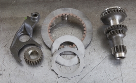 Peças e acessórios John Deere e Maschio Gaspardo para tractores e máquinas agricolas e industriais